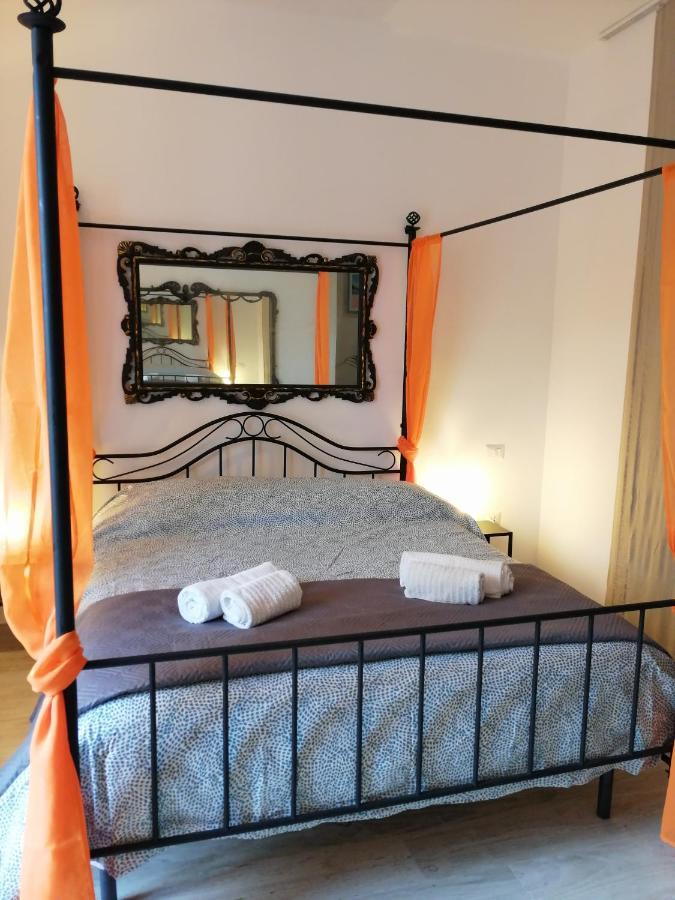 Apartmán Love Mirrors And Flowers - Affitti Brevi Italia Bari Exteriér fotografie