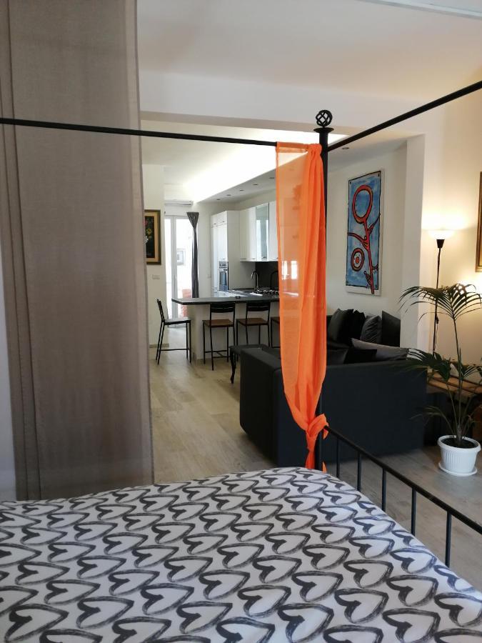 Apartmán Love Mirrors And Flowers - Affitti Brevi Italia Bari Exteriér fotografie